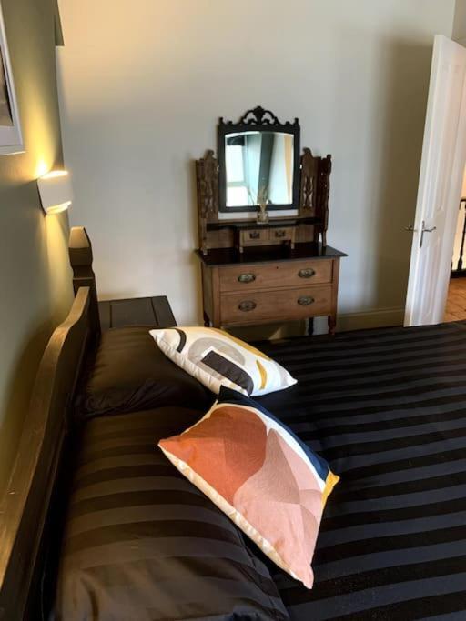 Chic Townhouse Near Tunnels Beaches Ilfracombe Luaran gambar