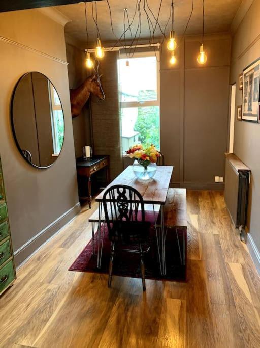 Chic Townhouse Near Tunnels Beaches Ilfracombe Luaran gambar